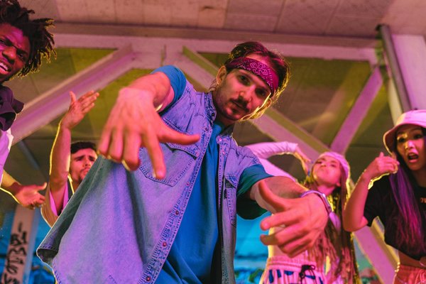 What are the top trends in modern home interiors?